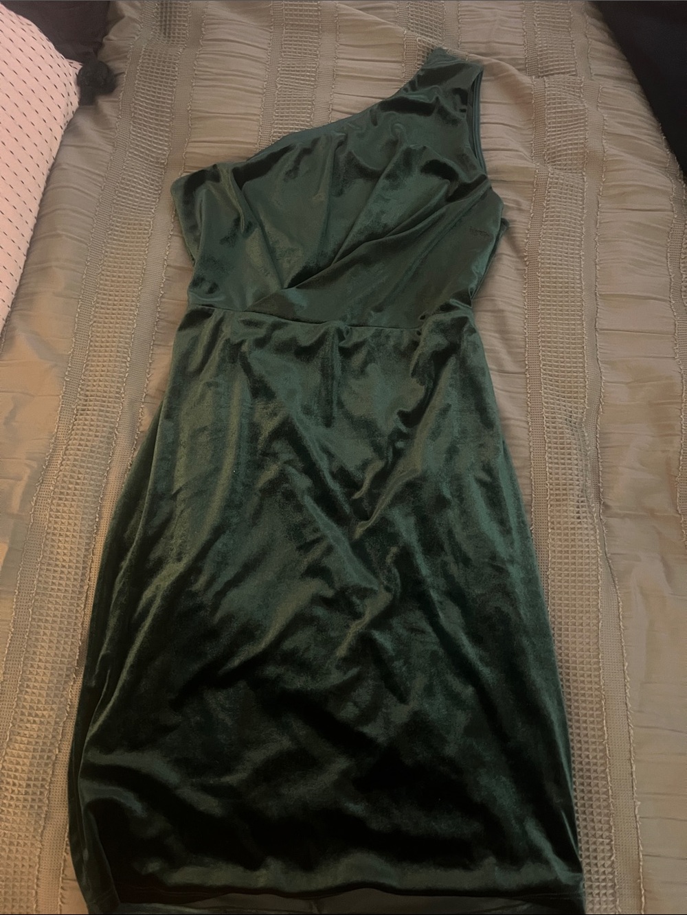 Lulu's One-Shoulder Dark Green Velvet Dress